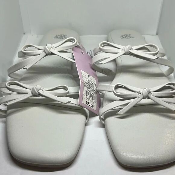 wild fable Shoes - Wild Fable Bow Faux Leather Sandals for Women Size 8.5
